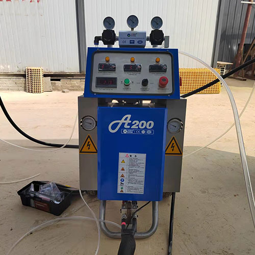 聚氨酯管道保溫京華邦威發(fā)泡機(jī)